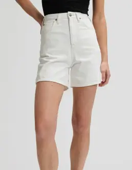 LEE STELLA SHORTS - POWDER WHITE - Nyheder