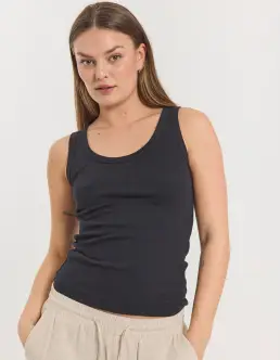 FREEQUENT HI TOP - BLACK - Nyheder